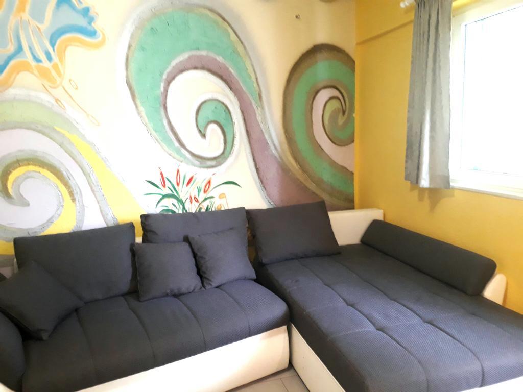Pia Apartment Dugi Rat Bagian luar foto
